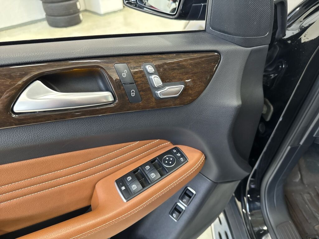 Mercedes-Benz GLE 2016 Musta