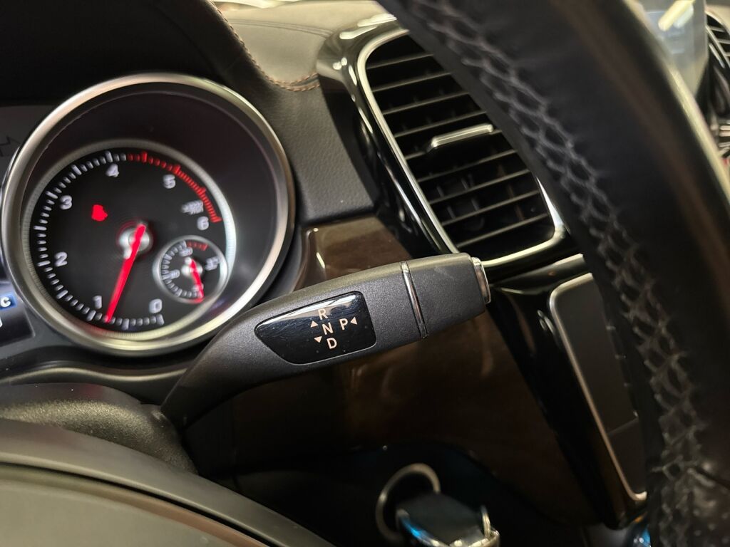 Mercedes-Benz GLE 2016 Musta