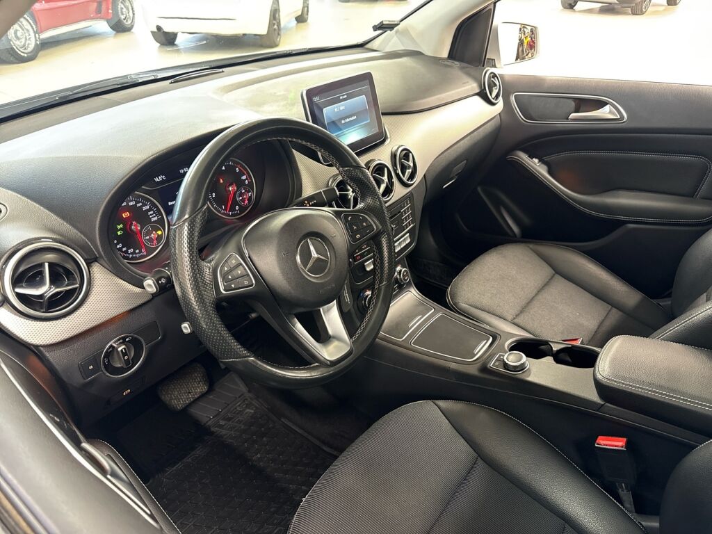 Mercedes-Benz B 2015 Harmaa