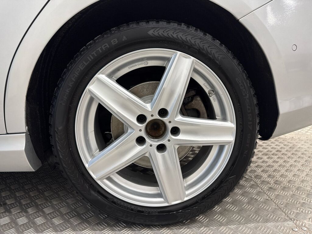 Mercedes-Benz B 2015 Harmaa