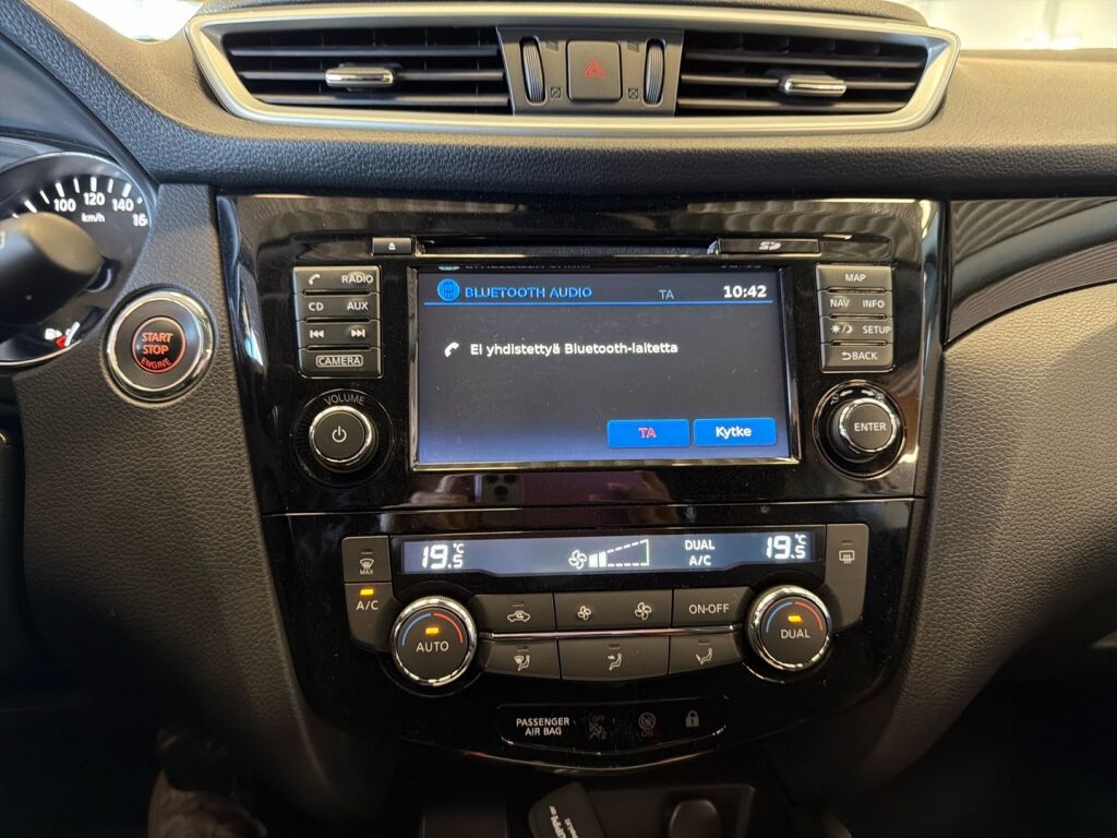 Nissan Qashqai 2016 Hopea