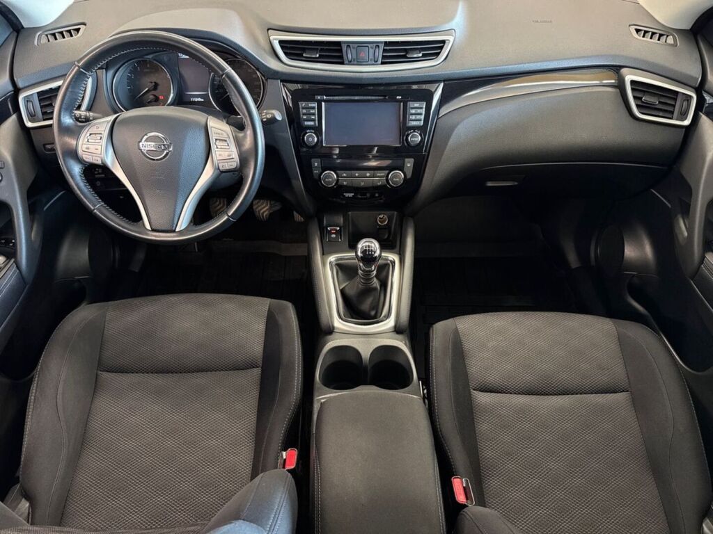 Nissan Qashqai 2017 Musta