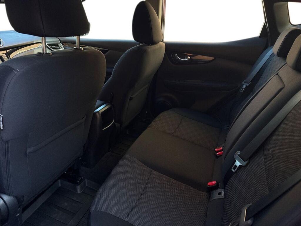 Nissan Qashqai 2017 Musta