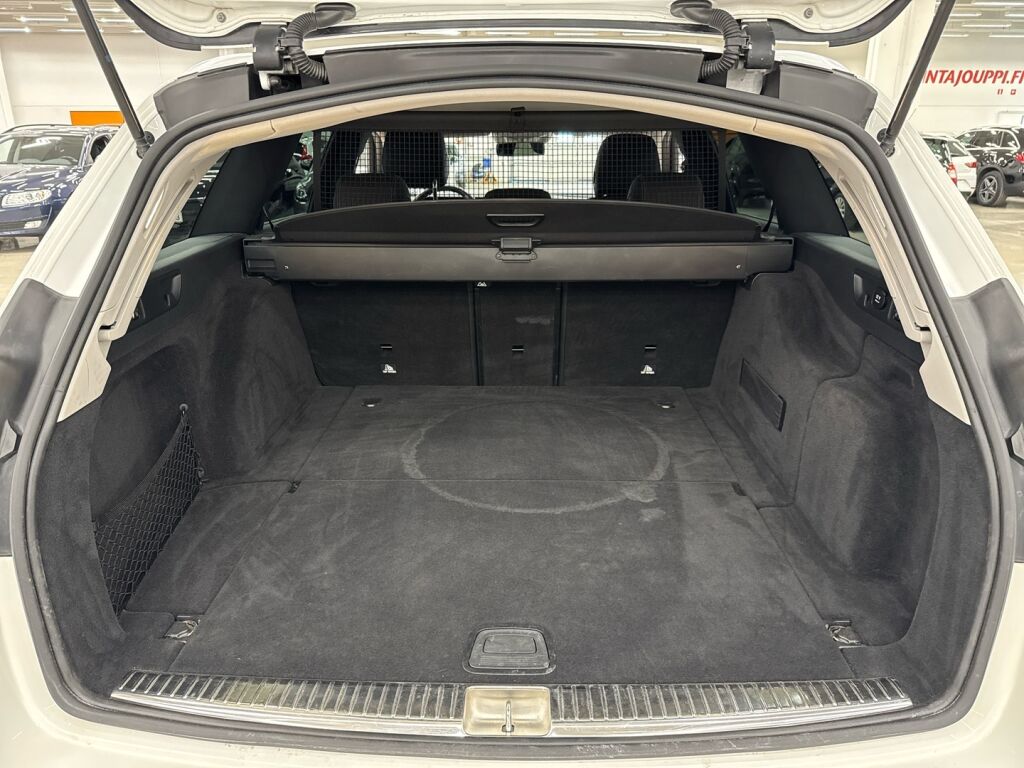 Mercedes-Benz E 2016 Valkoinen