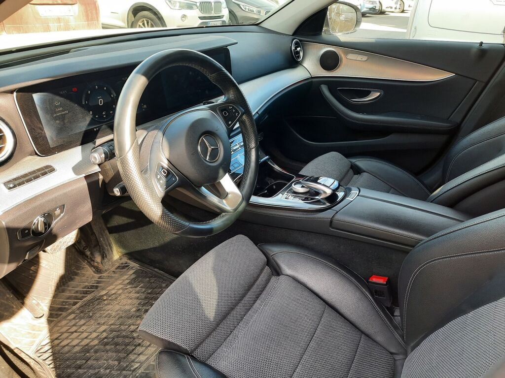 Mercedes-Benz E 2016 Valkoinen