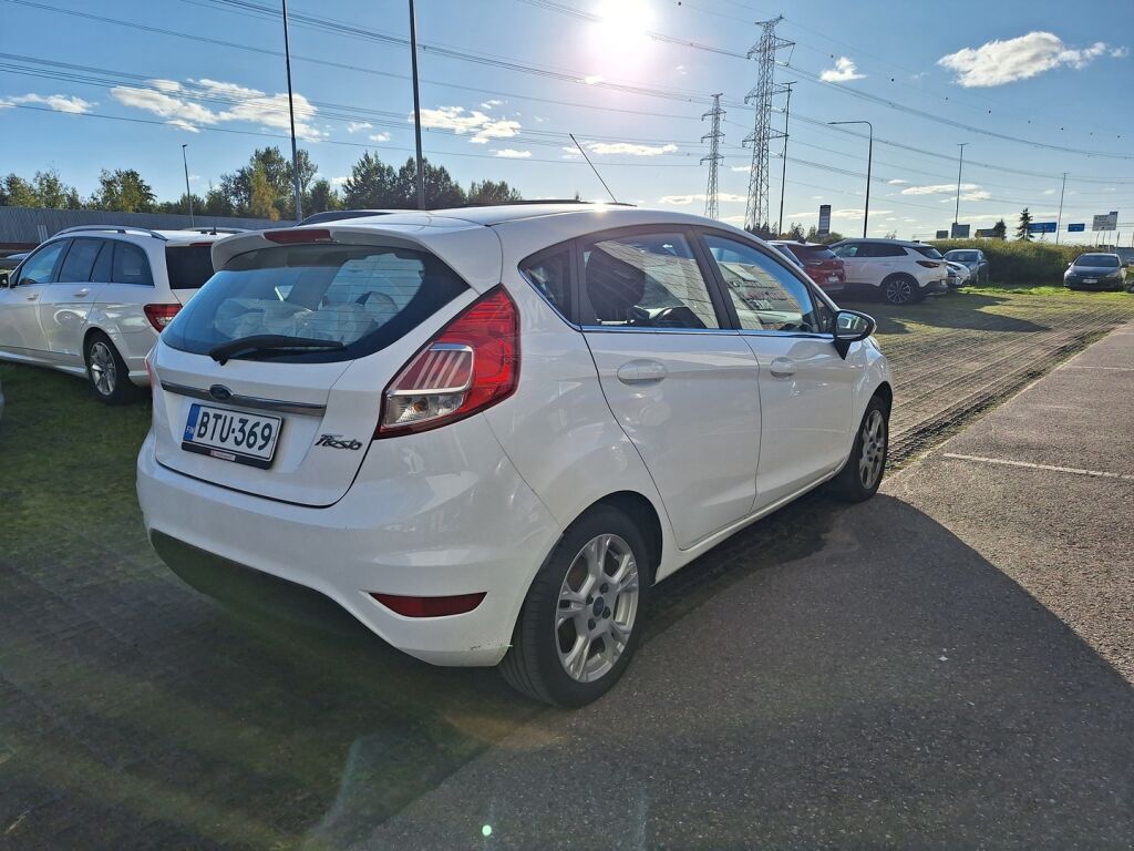Ford Fiesta 2016 Valkoinen