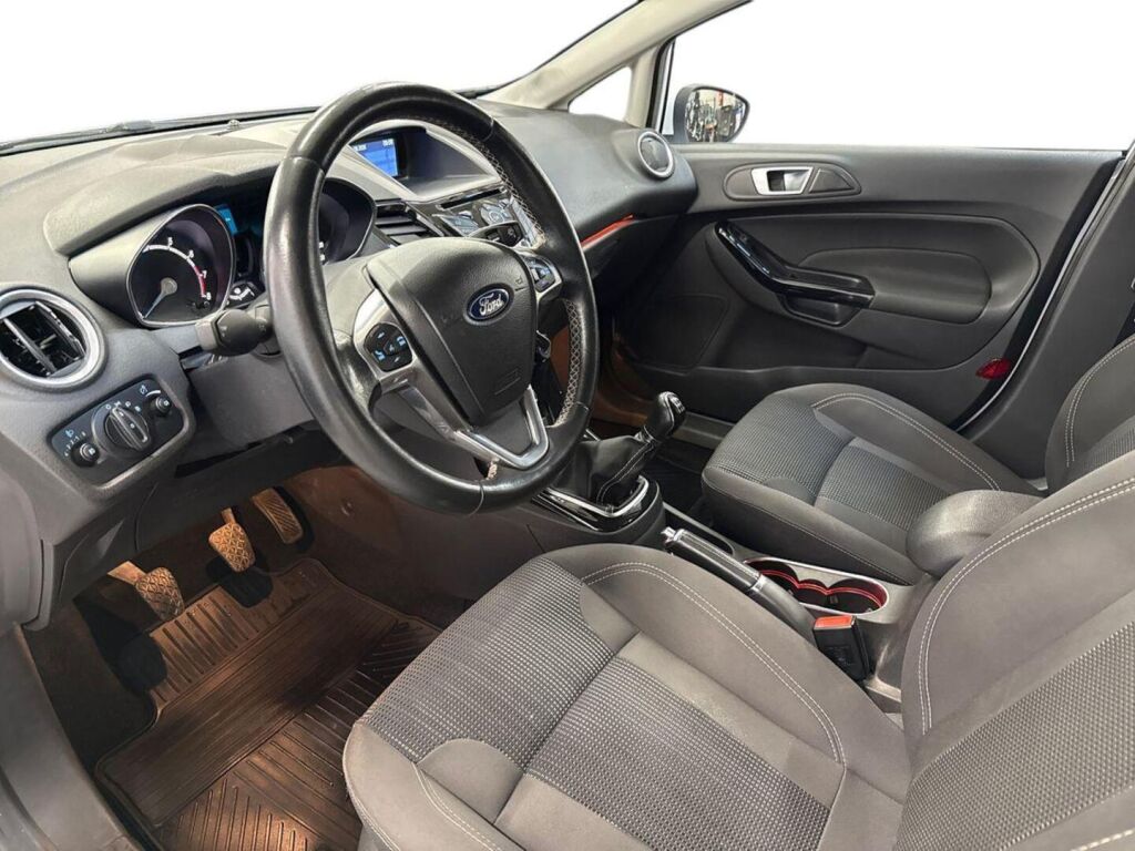 Ford Fiesta 2016 Valkoinen