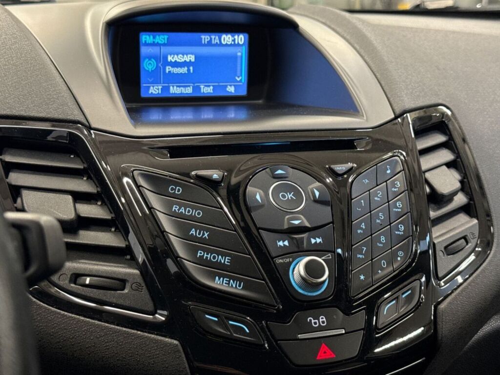 Ford Fiesta 2016 Valkoinen