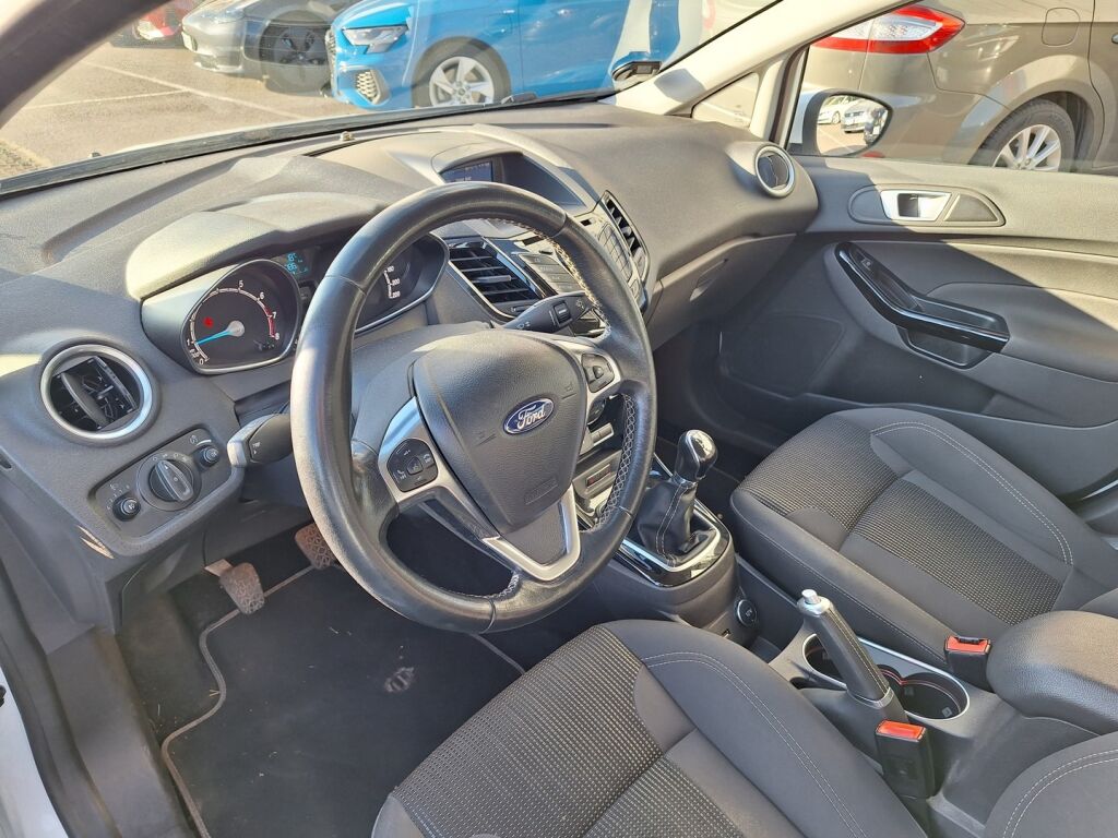 Ford Fiesta 2016 Valkoinen