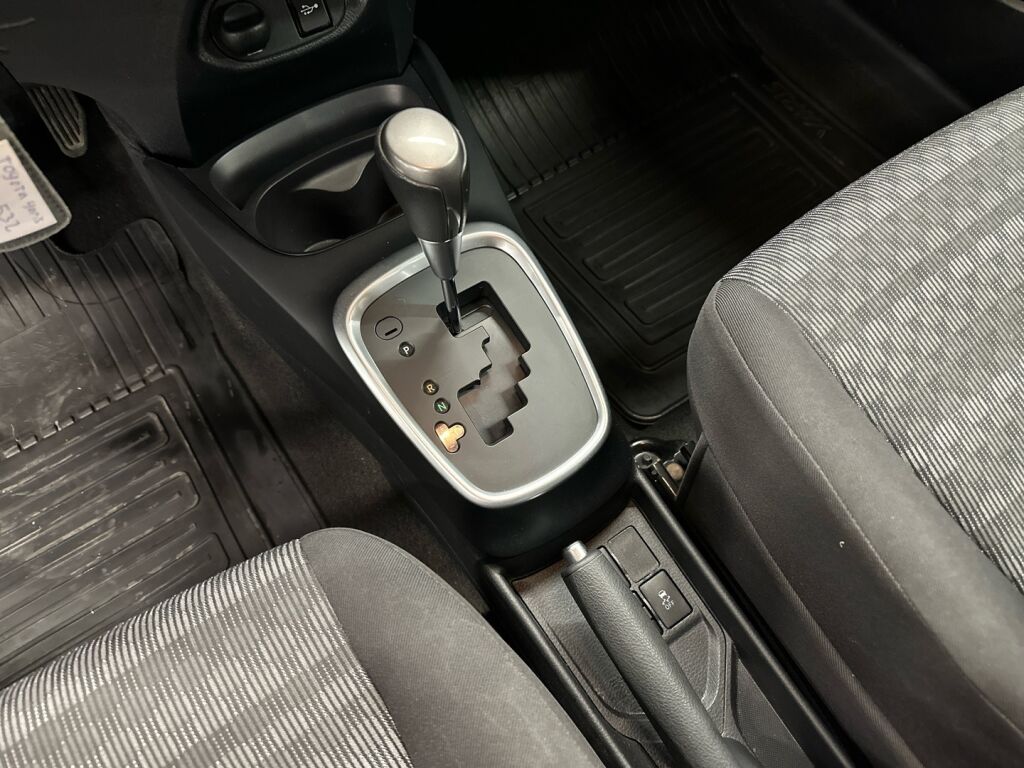 Toyota Yaris 2016 Hopea