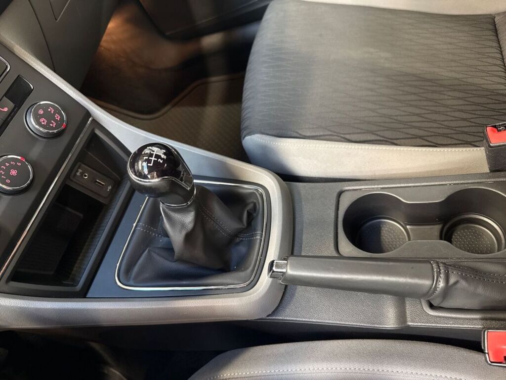 Seat Leon ST 2016 Harmaa