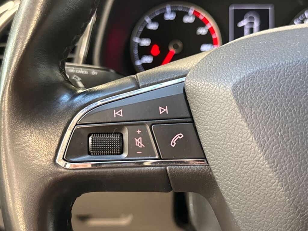 Seat Leon ST 2016 Harmaa