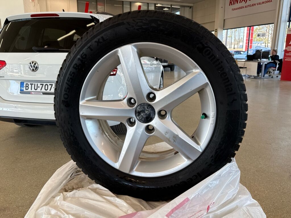 Volkswagen Touran 2016 Valkoinen