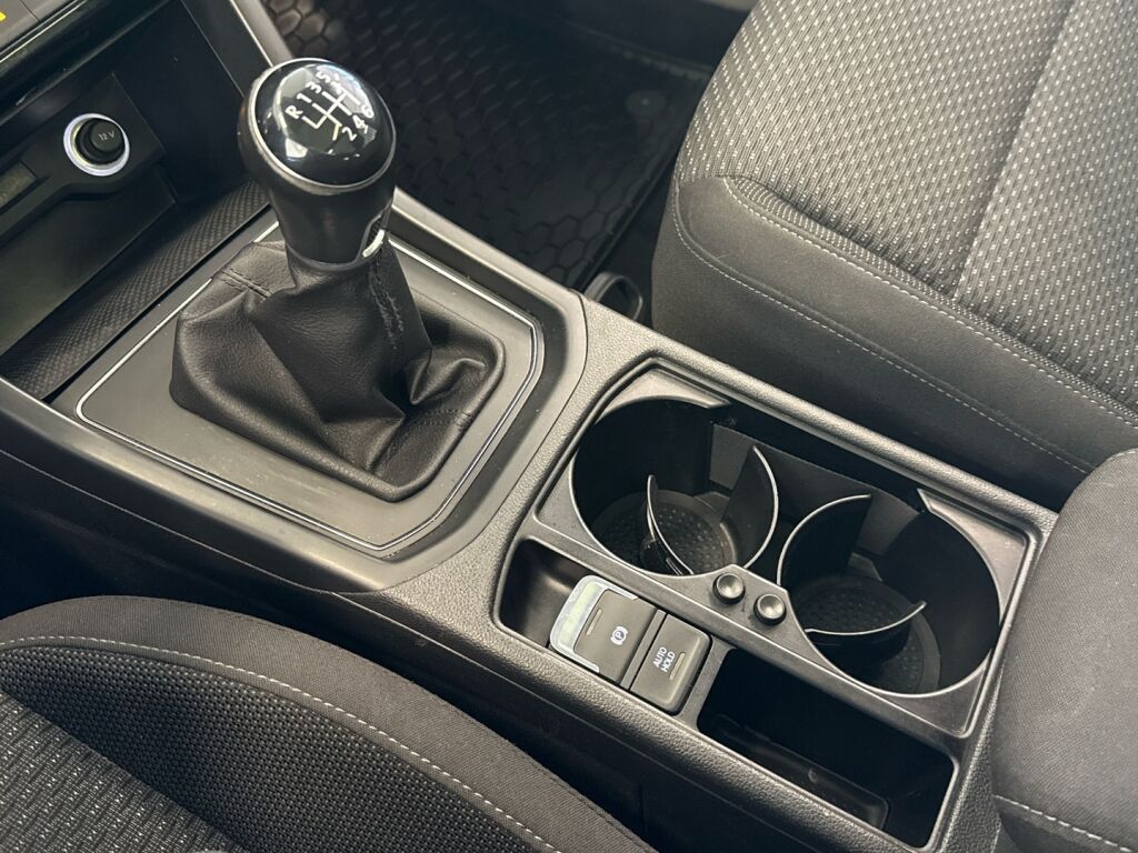 Volkswagen Touran 2016 Valkoinen