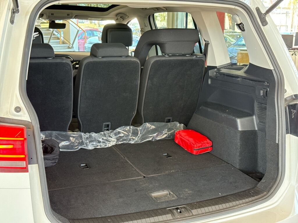 Volkswagen Touran 2016 Valkoinen