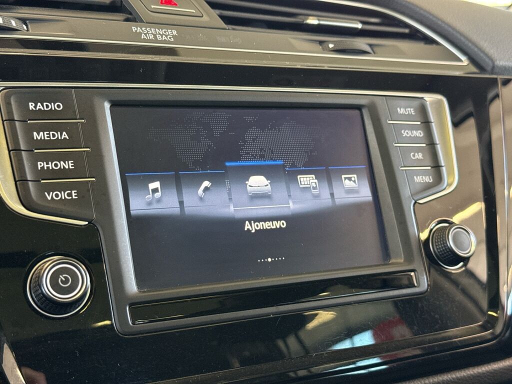 Volkswagen Touran 2016 Valkoinen