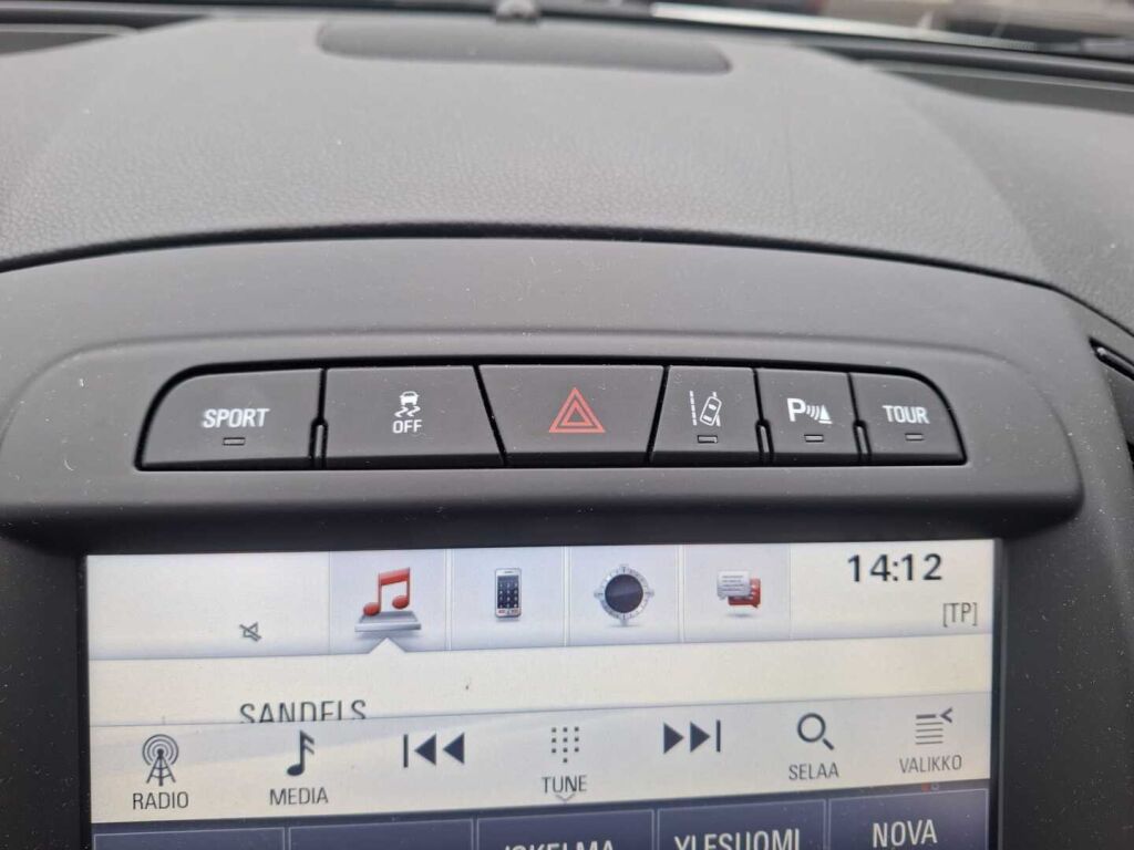 Opel Insignia 2016 Hopea