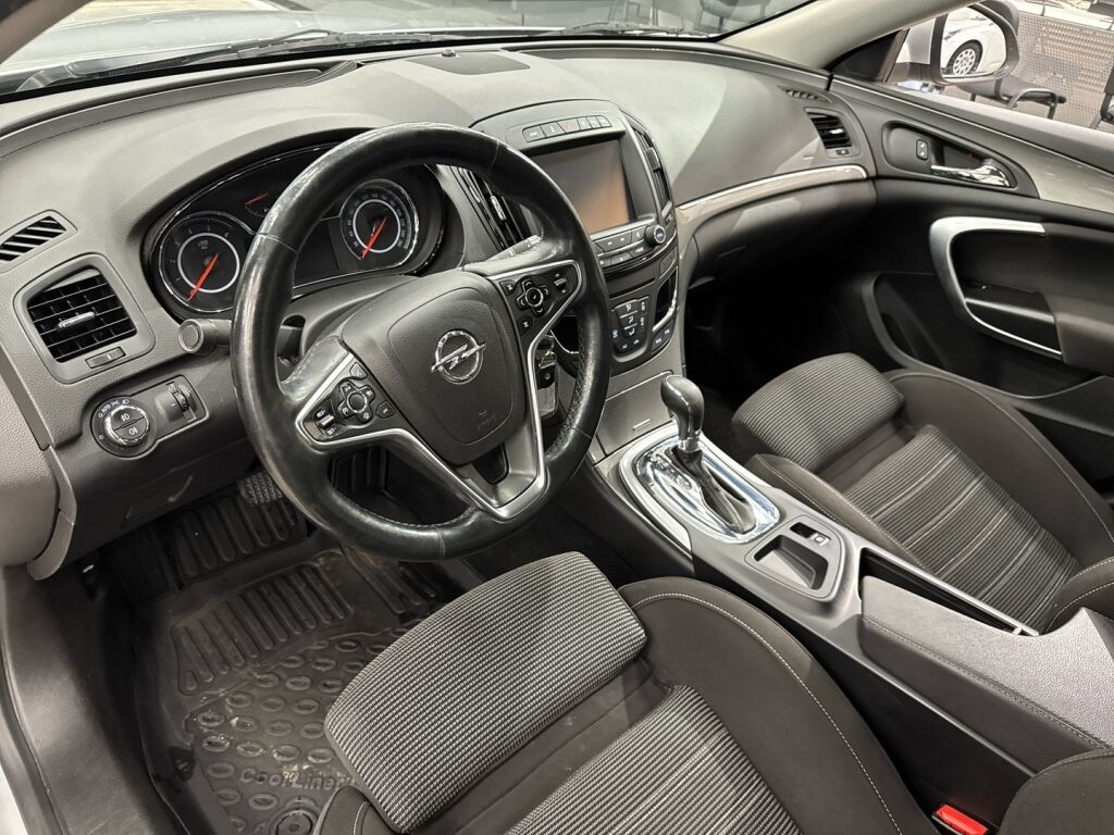 Opel Insignia 2016 Hopea