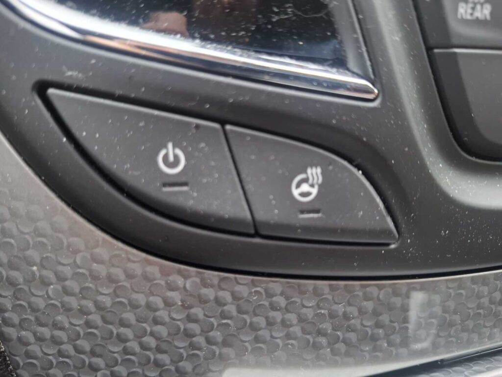 Opel Insignia 2016 Hopea