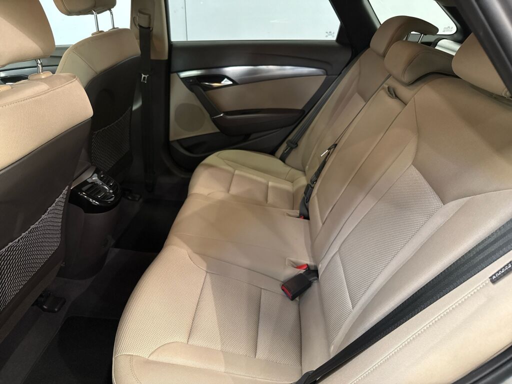 Hyundai i40 Wagon 2016 Ruskea (beige)