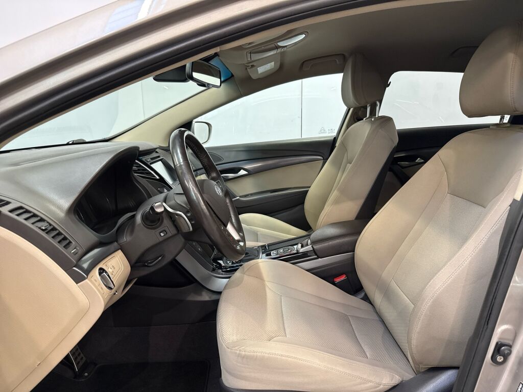 Hyundai i40 Wagon 2016 Ruskea (beige)