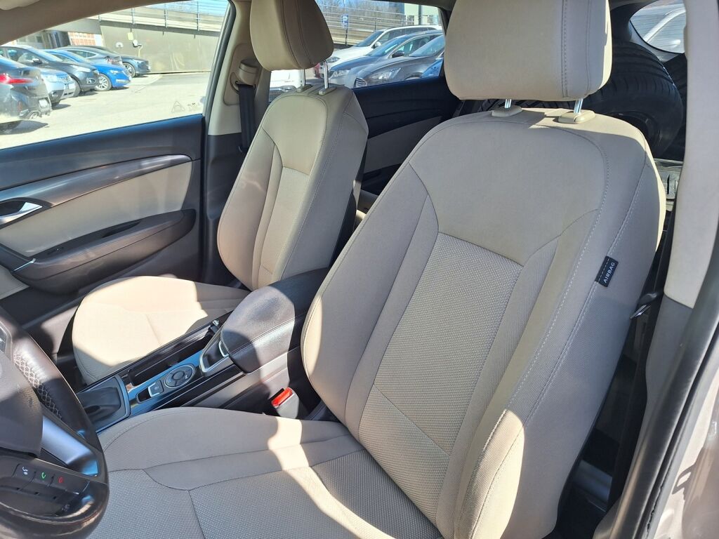 Hyundai i40 Wagon 2016 Ruskea (beige)