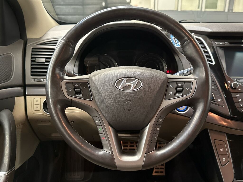 Hyundai i40 Wagon 2016 Ruskea (beige)