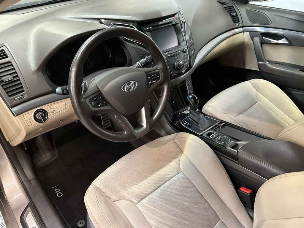 Hyundai i40 Wagon 2016 Ruskea (beige)