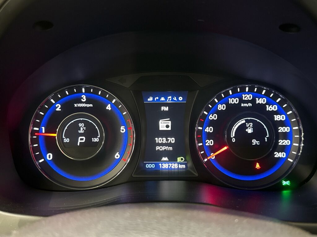 Hyundai i40 Wagon 2016 Ruskea (beige)