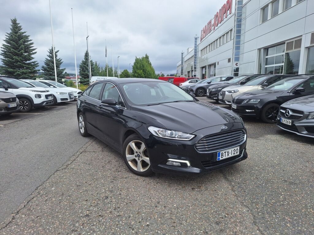 Ford Mondeo 2017 Musta