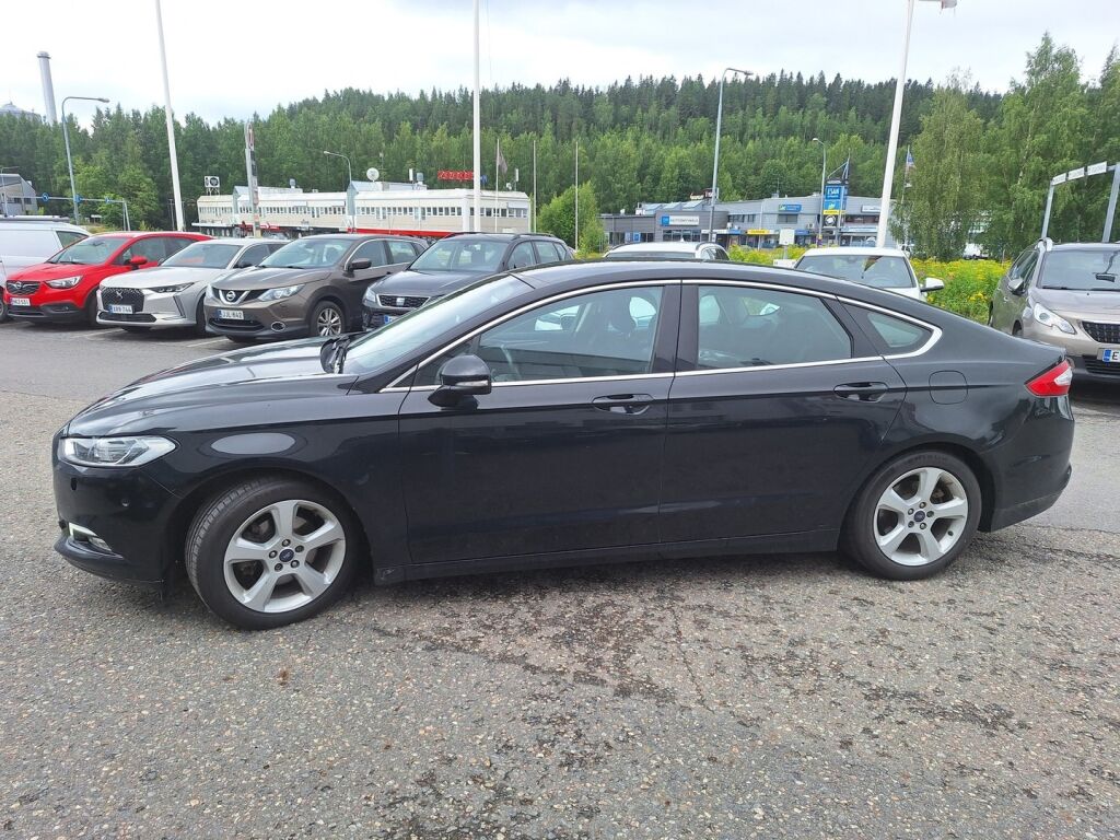 Ford Mondeo 2017 Musta