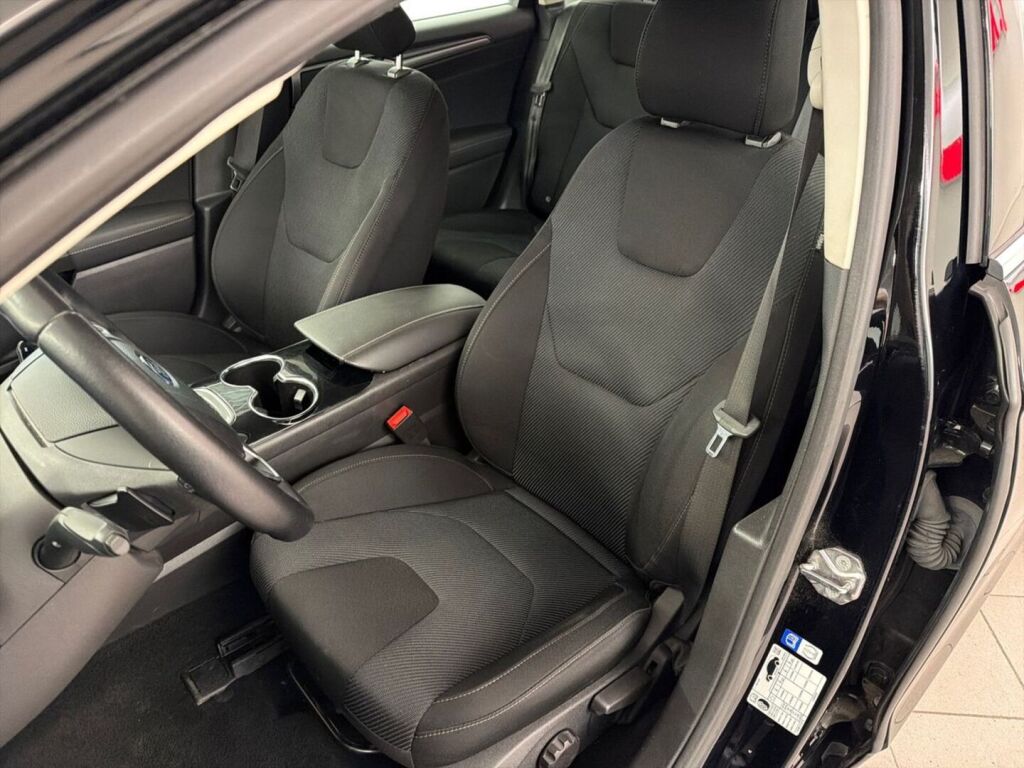 Ford Mondeo 2017 Musta