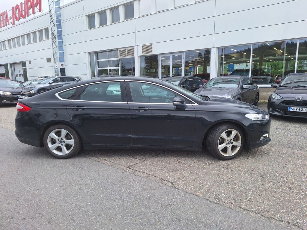Ford Mondeo 2017 Musta