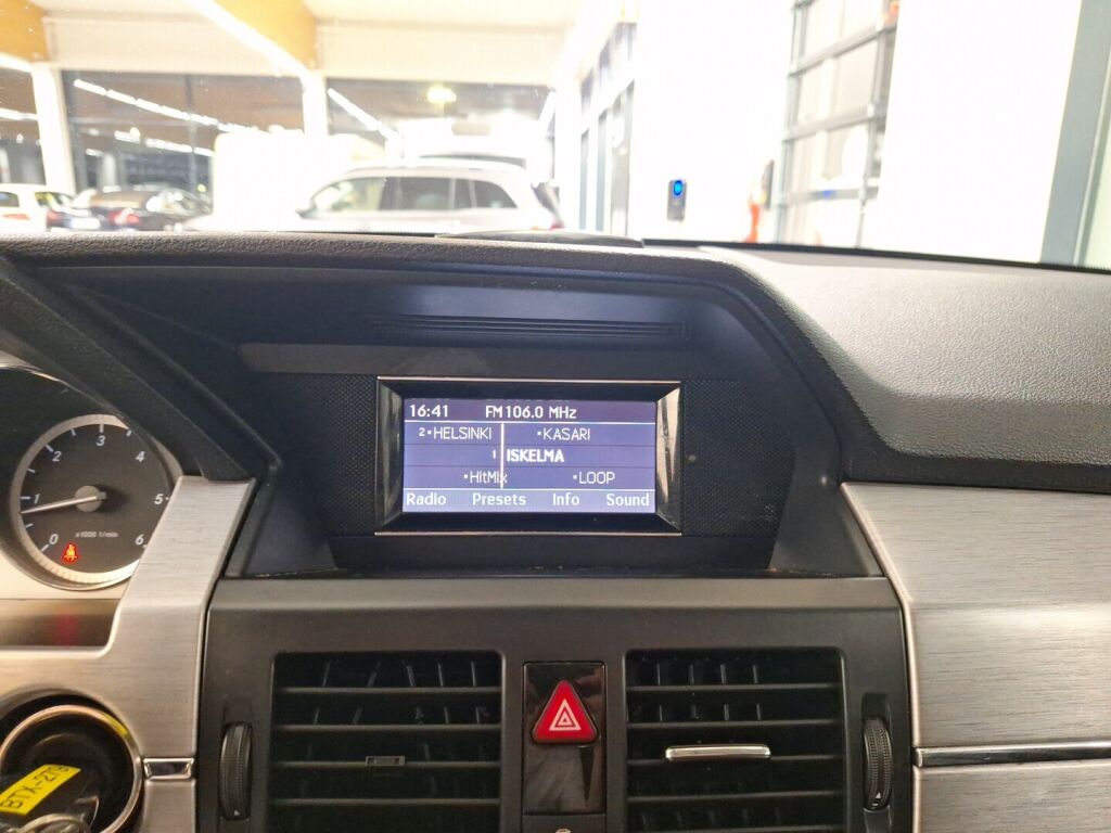 Mercedes-Benz GLK 2010 Musta