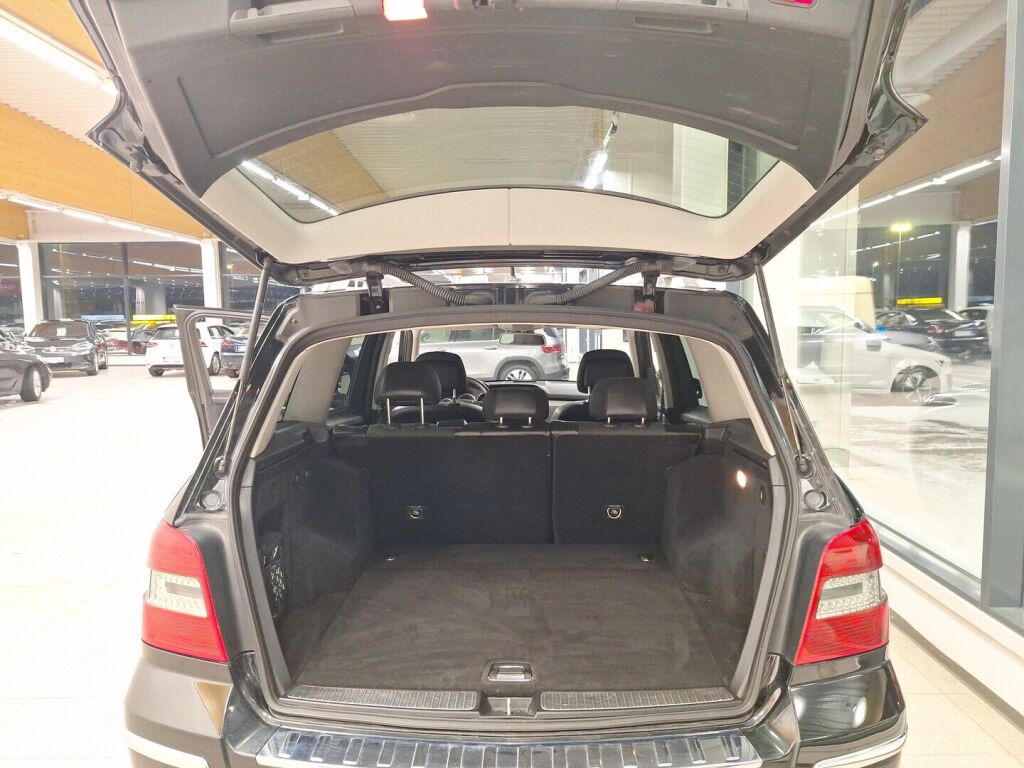 Mercedes-Benz GLK 2010 Musta