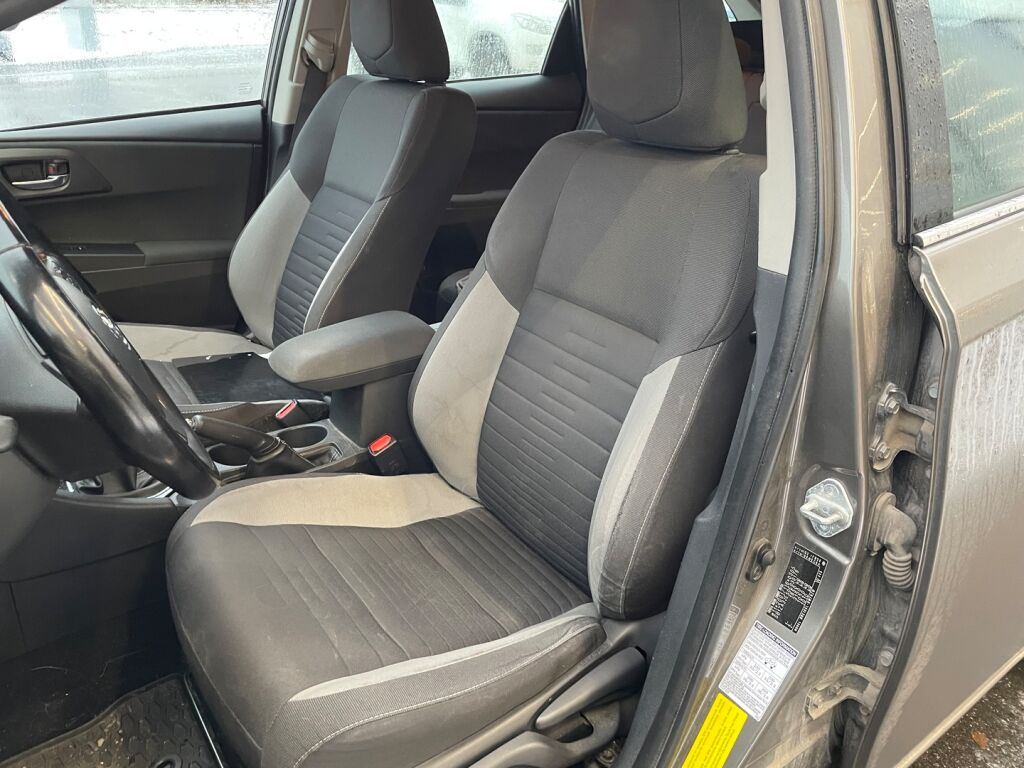 Toyota Auris 2016 Harmaa