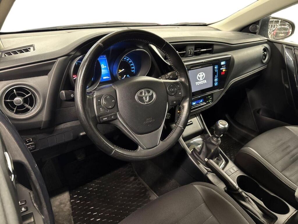 Toyota Auris 2016 Harmaa