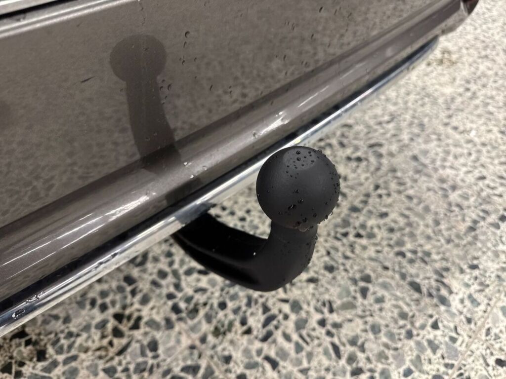 Toyota Auris 2016 Harmaa