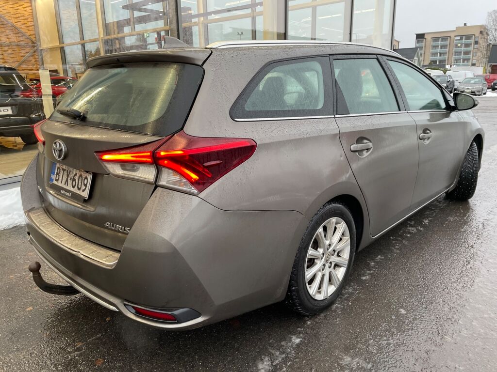 Toyota Auris 2016 Harmaa