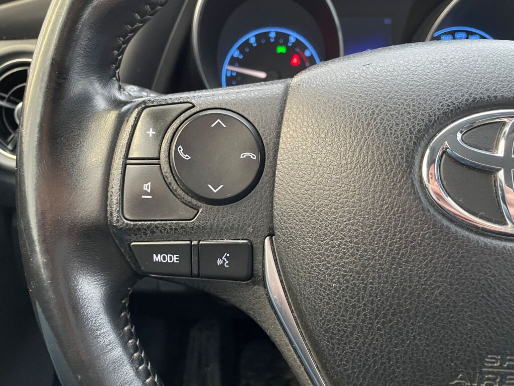 Toyota Auris 2016 Harmaa