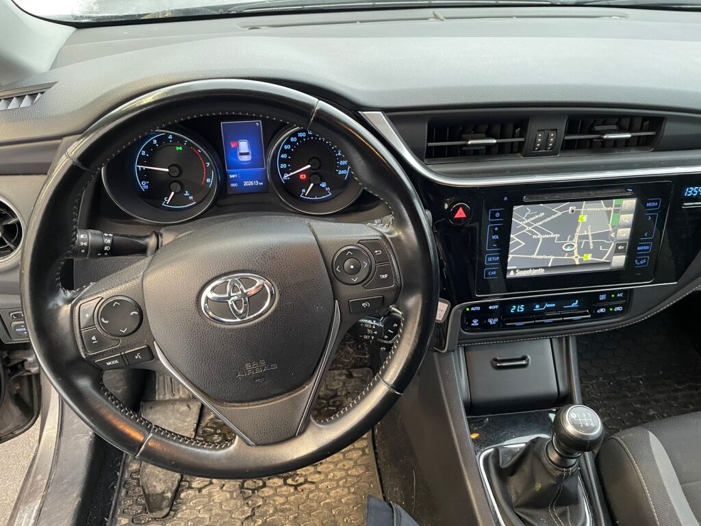 Toyota Auris 2016 Harmaa