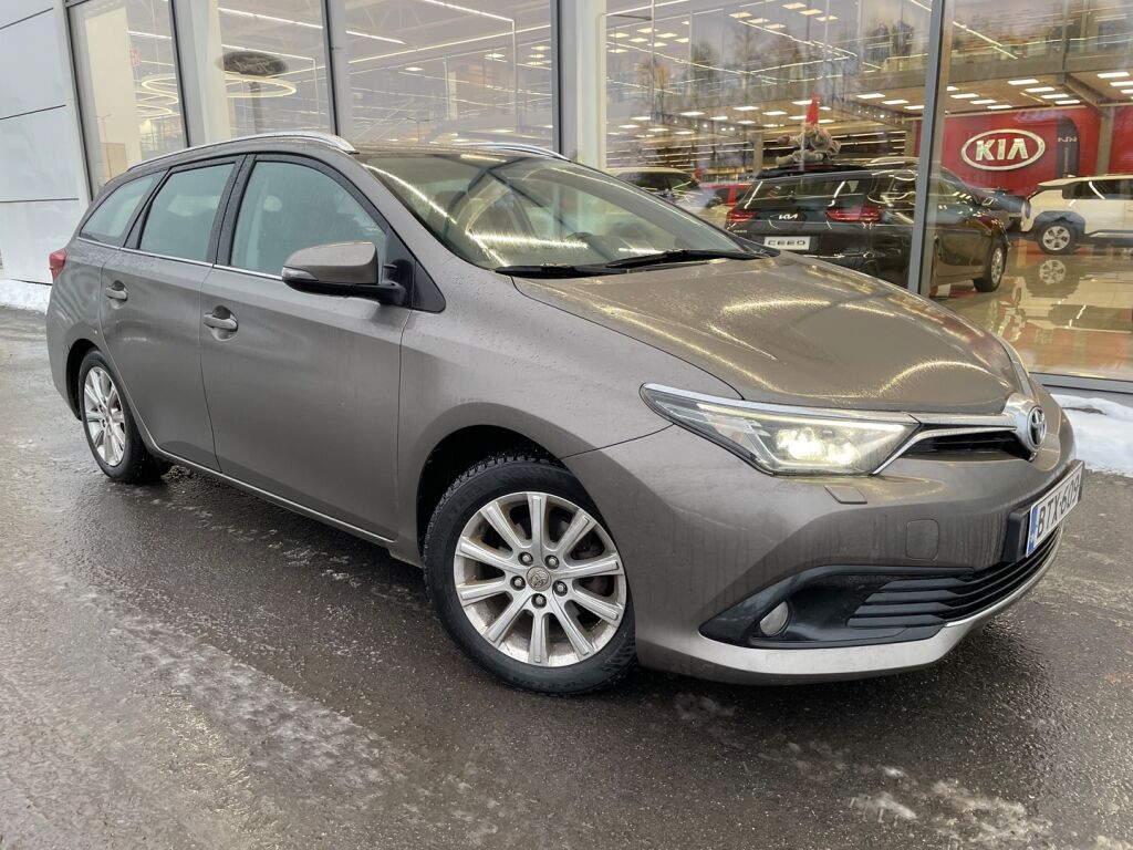 Toyota Auris 2016 Harmaa