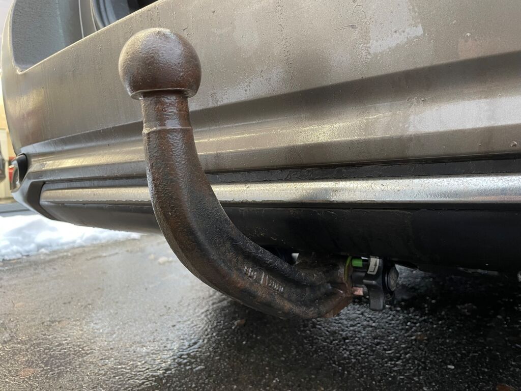 Toyota Auris 2016 Harmaa