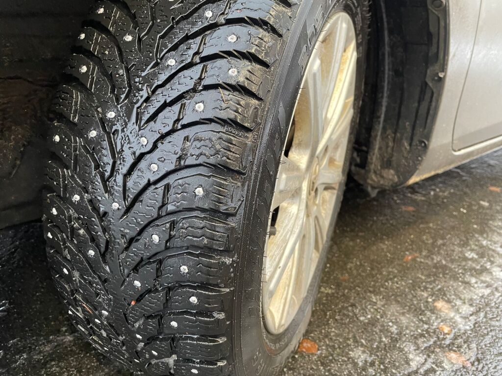 Toyota Auris 2016 Harmaa