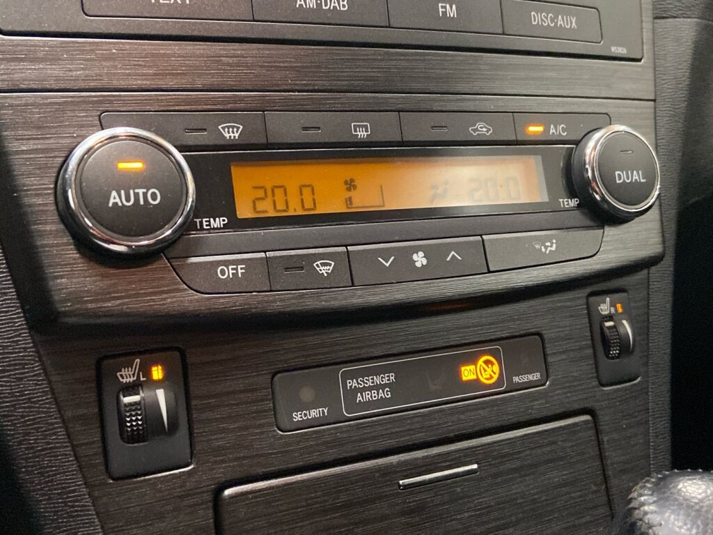 Toyota Avensis 2009 Sininen