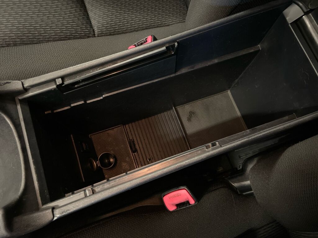 Toyota Avensis 2009 Sininen