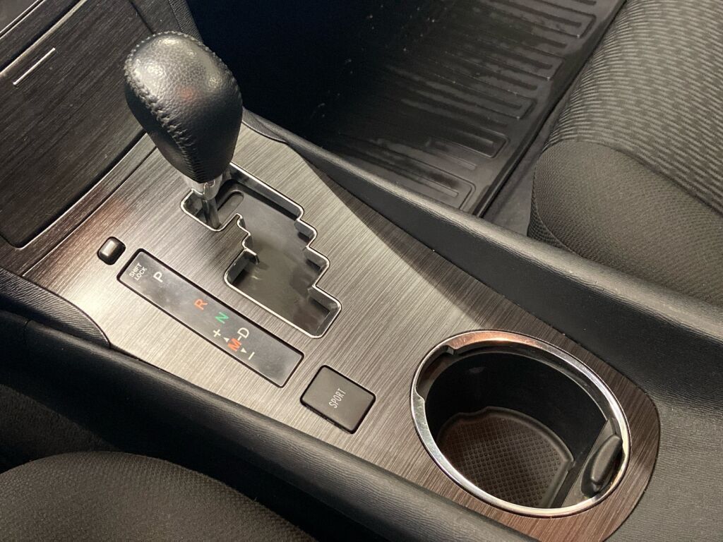 Toyota Avensis 2009 Sininen