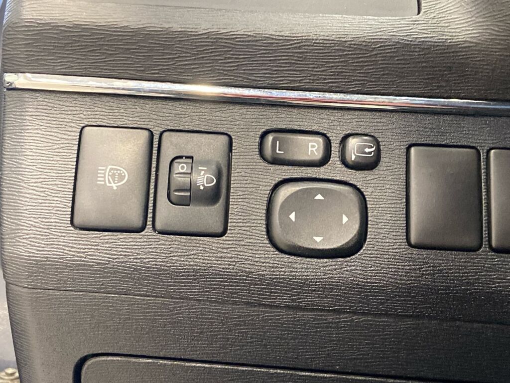 Toyota Avensis 2009 Sininen