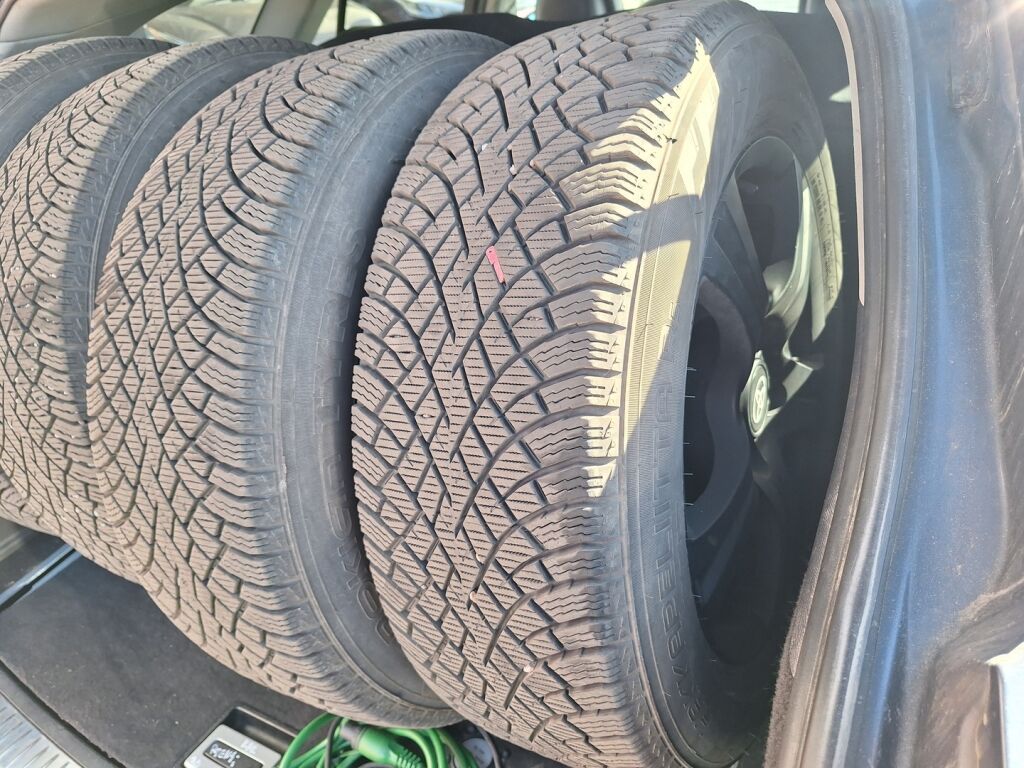 Toyota Avensis 2009 Sininen