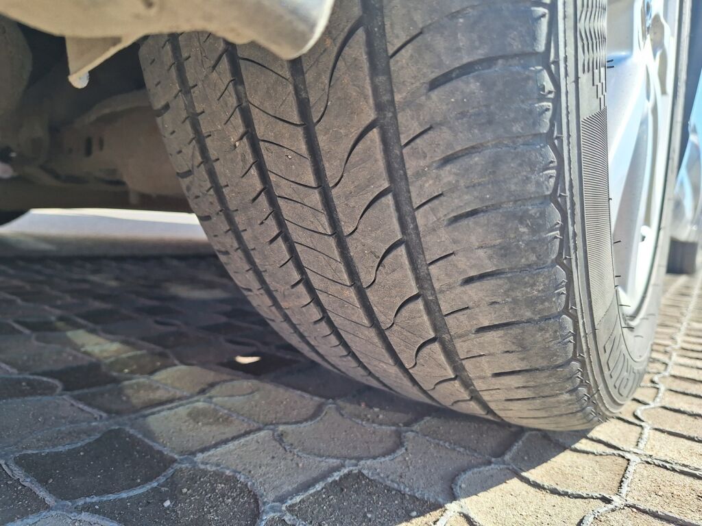 Toyota Avensis 2009 Sininen